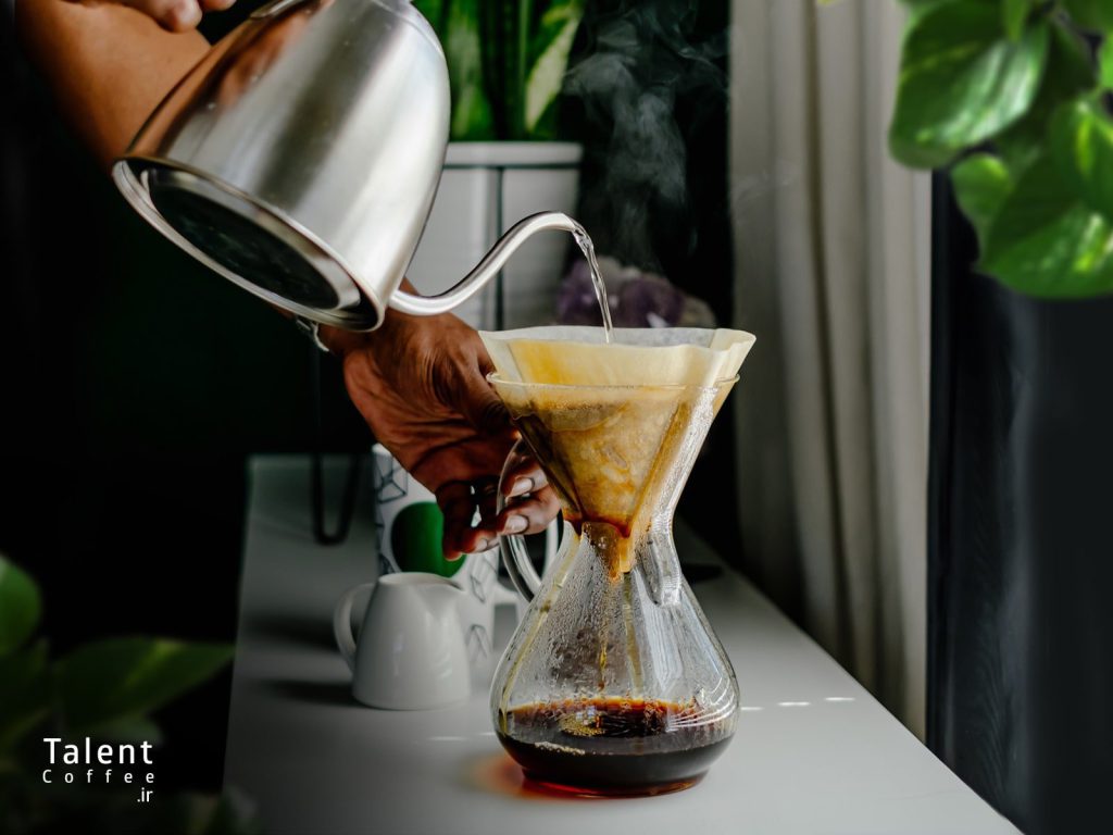 قهوه گرم یا قهوه سرد