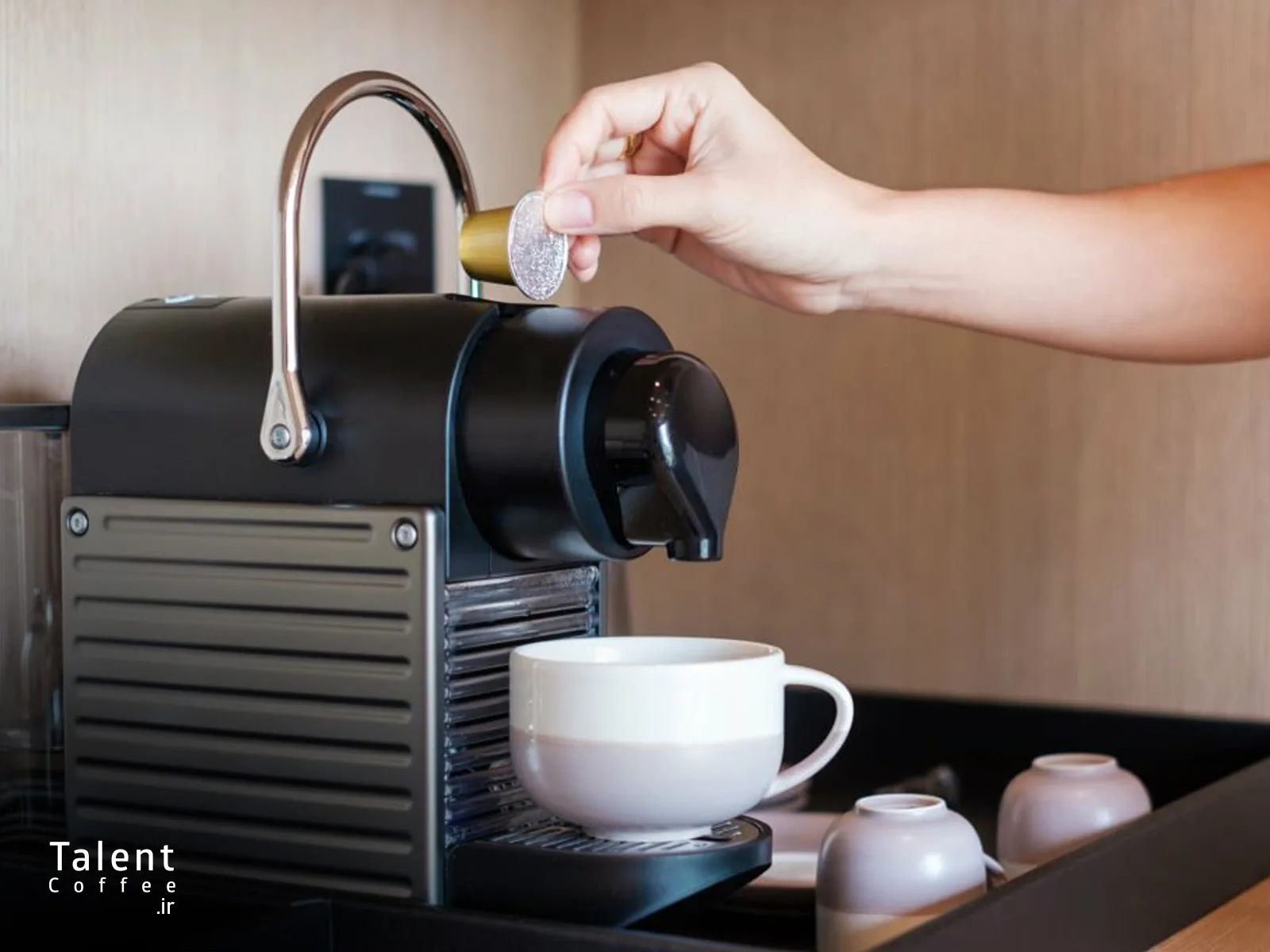 طرز تهیهٔ قهوه با قهوه ساز کپسولی