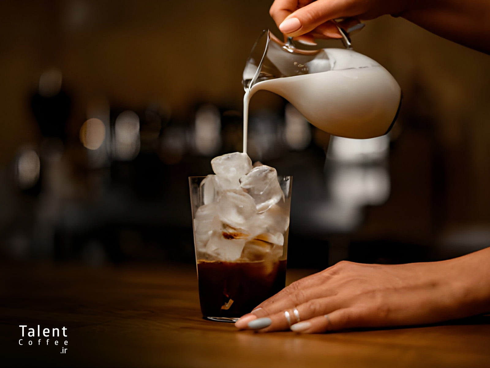 قهوه کلد برو با شیر