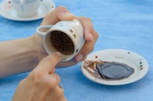 آدم در فال قهوه