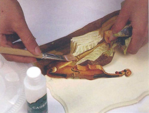 ترک روی چوب