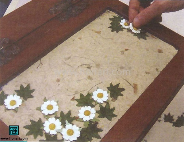 آموزش دکوپاژ روی جعبه نان با استفاده از لول لایت (صدکات)