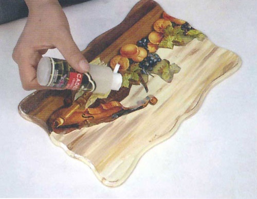 ترک روی چوب