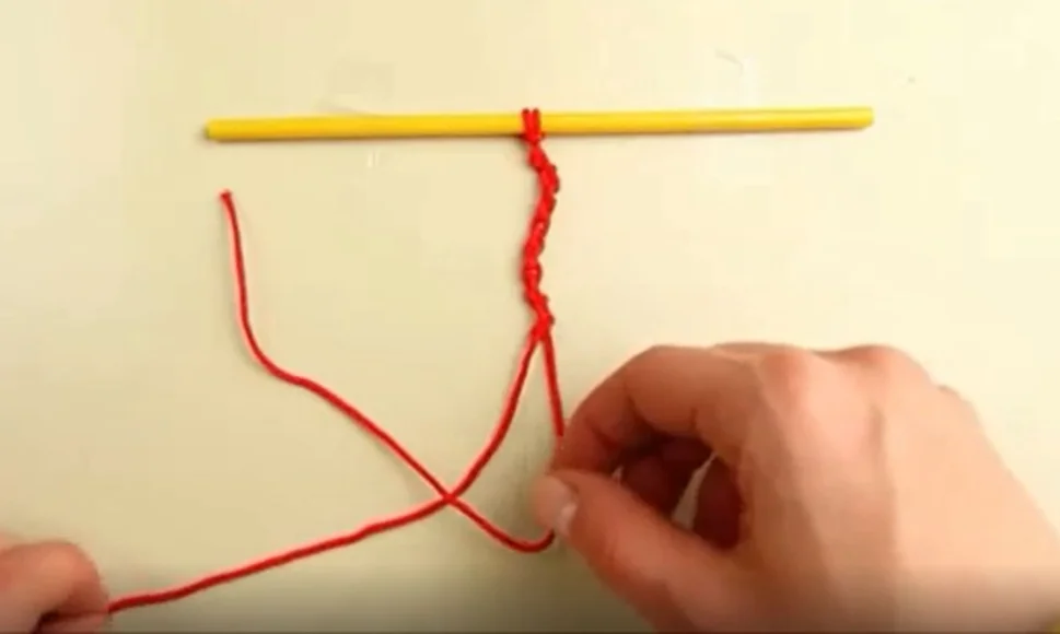 گره مربعی مکرومه