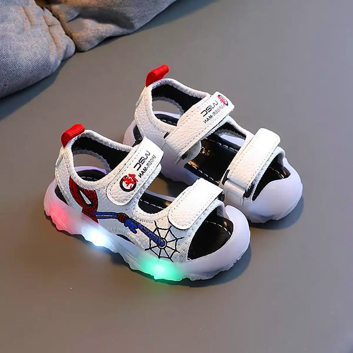 کفش تابستانی بچه گانه 