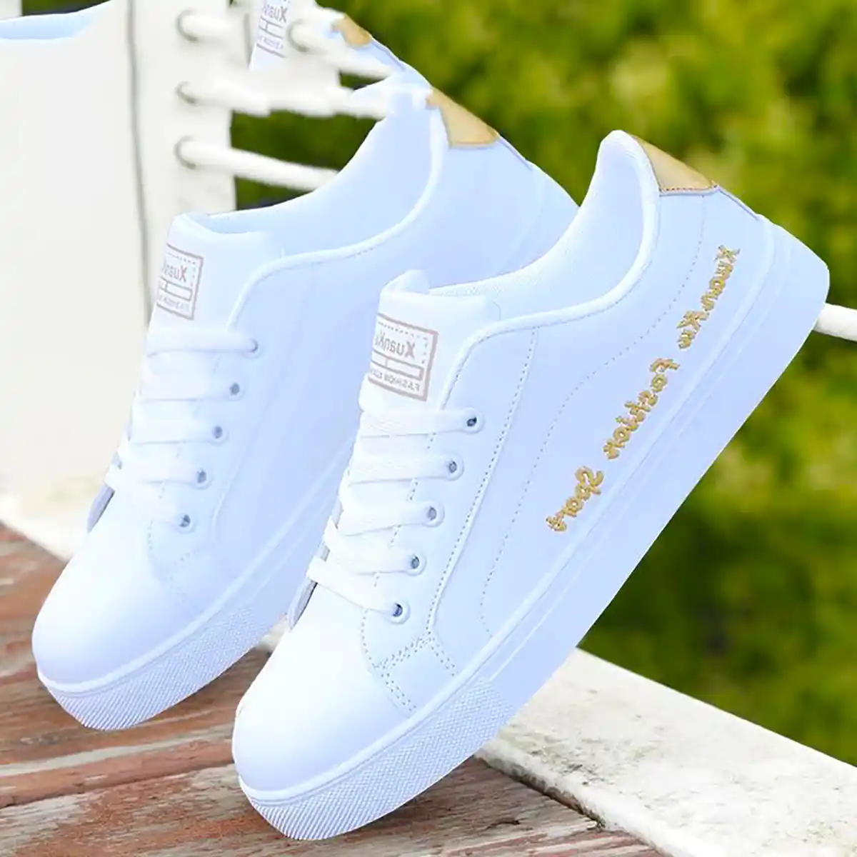 کتونی سفید دخترانه زیبا