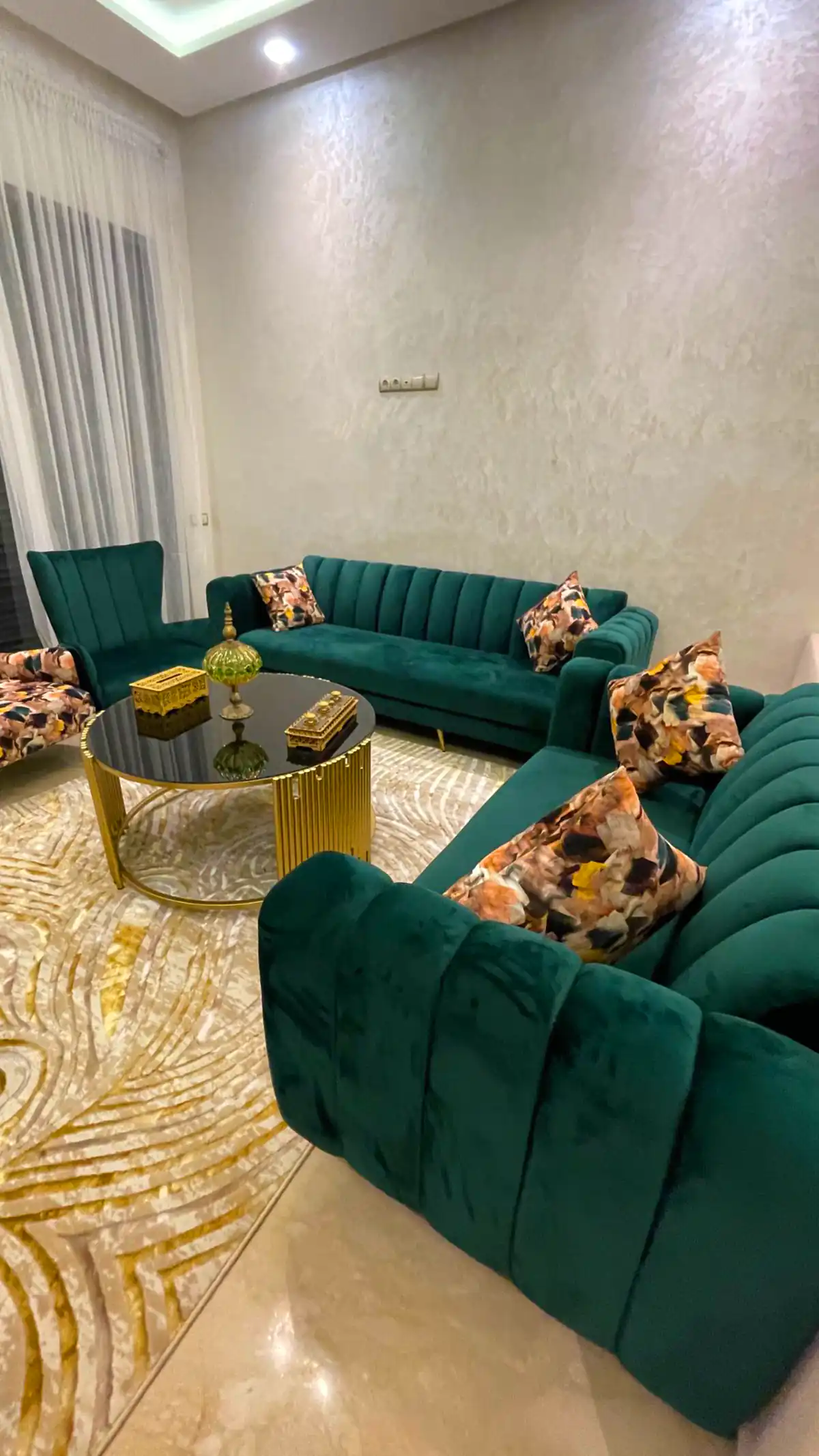 مبلمان سبز زیبا و شیک