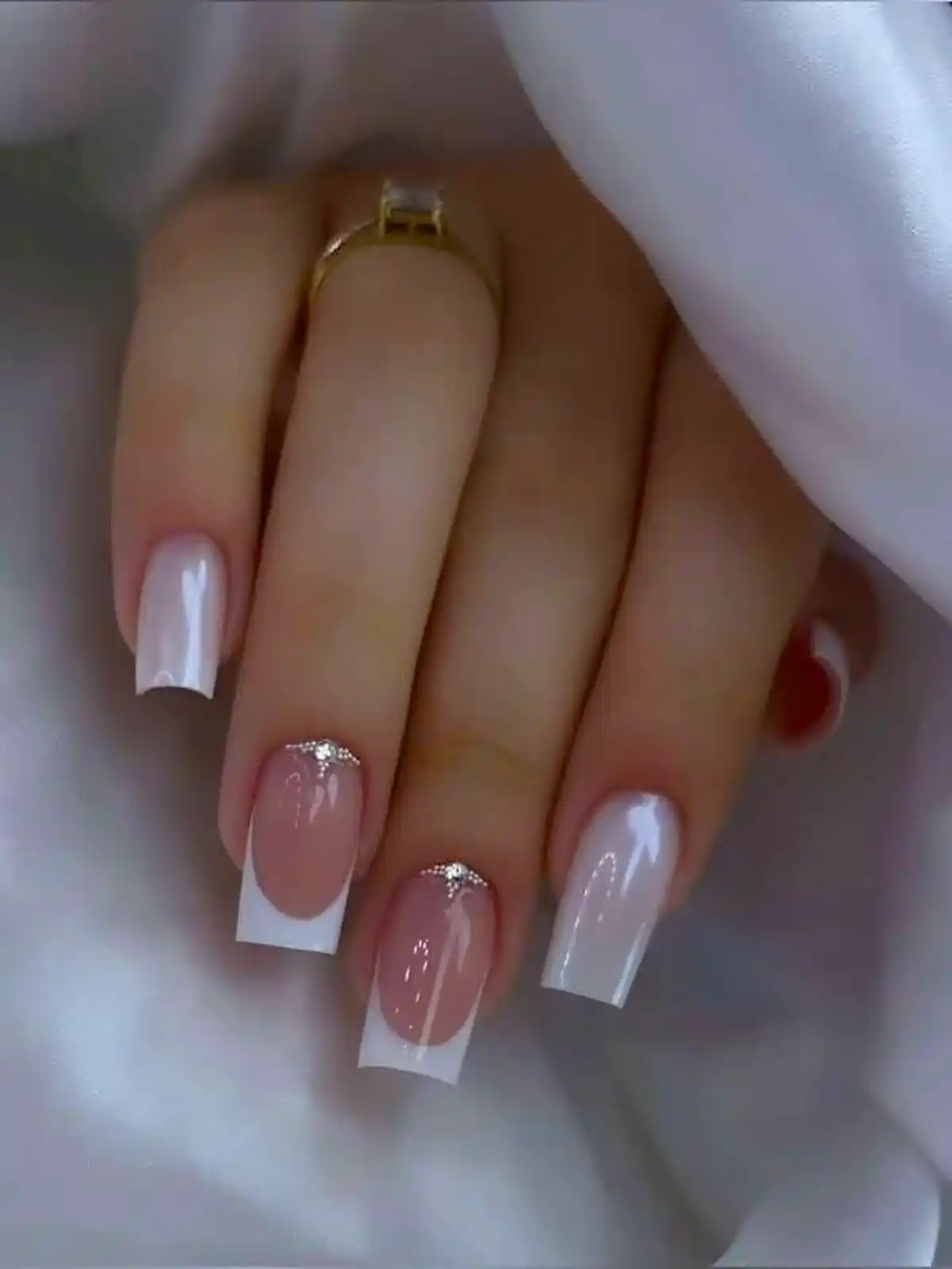 مدل ناخن فرنچ شیک و زیبا