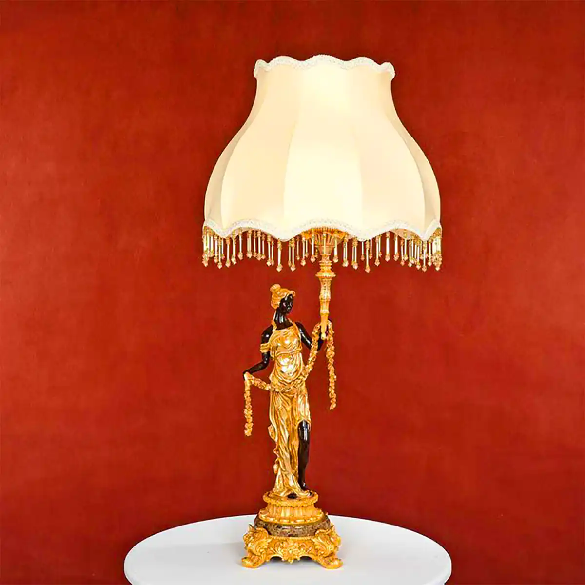 آباژور رو میزی مدرن