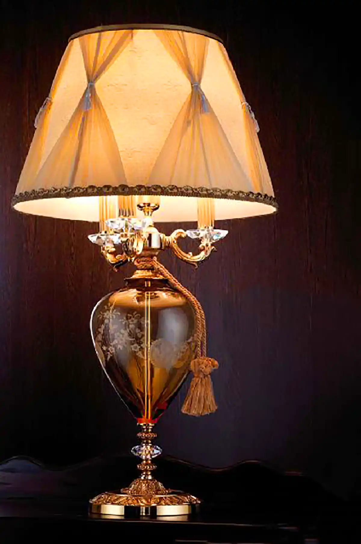 آباژور رو میزی مدرن