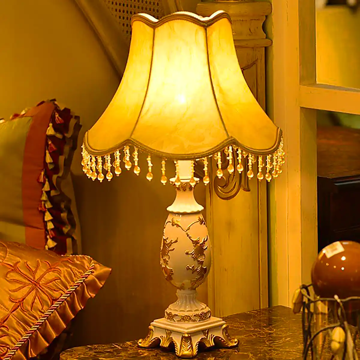 آباژور رو میزی مدرن