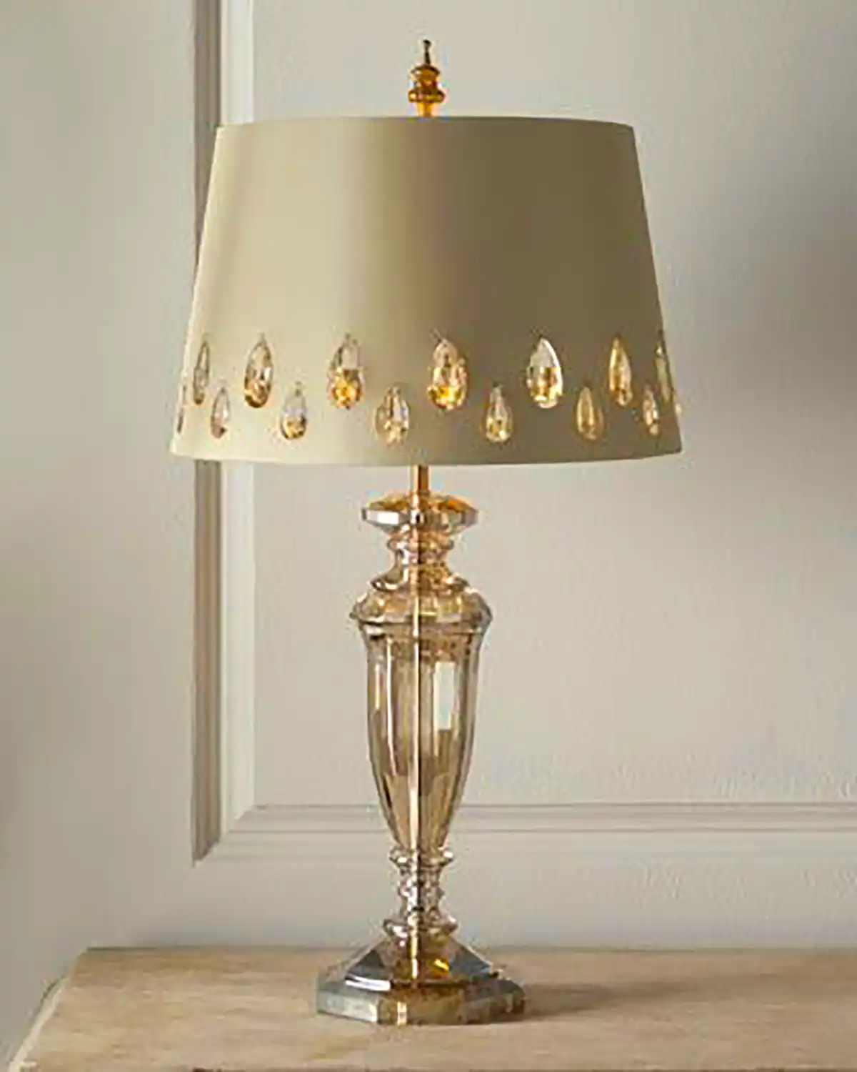 آباژور رو میزی مدرن