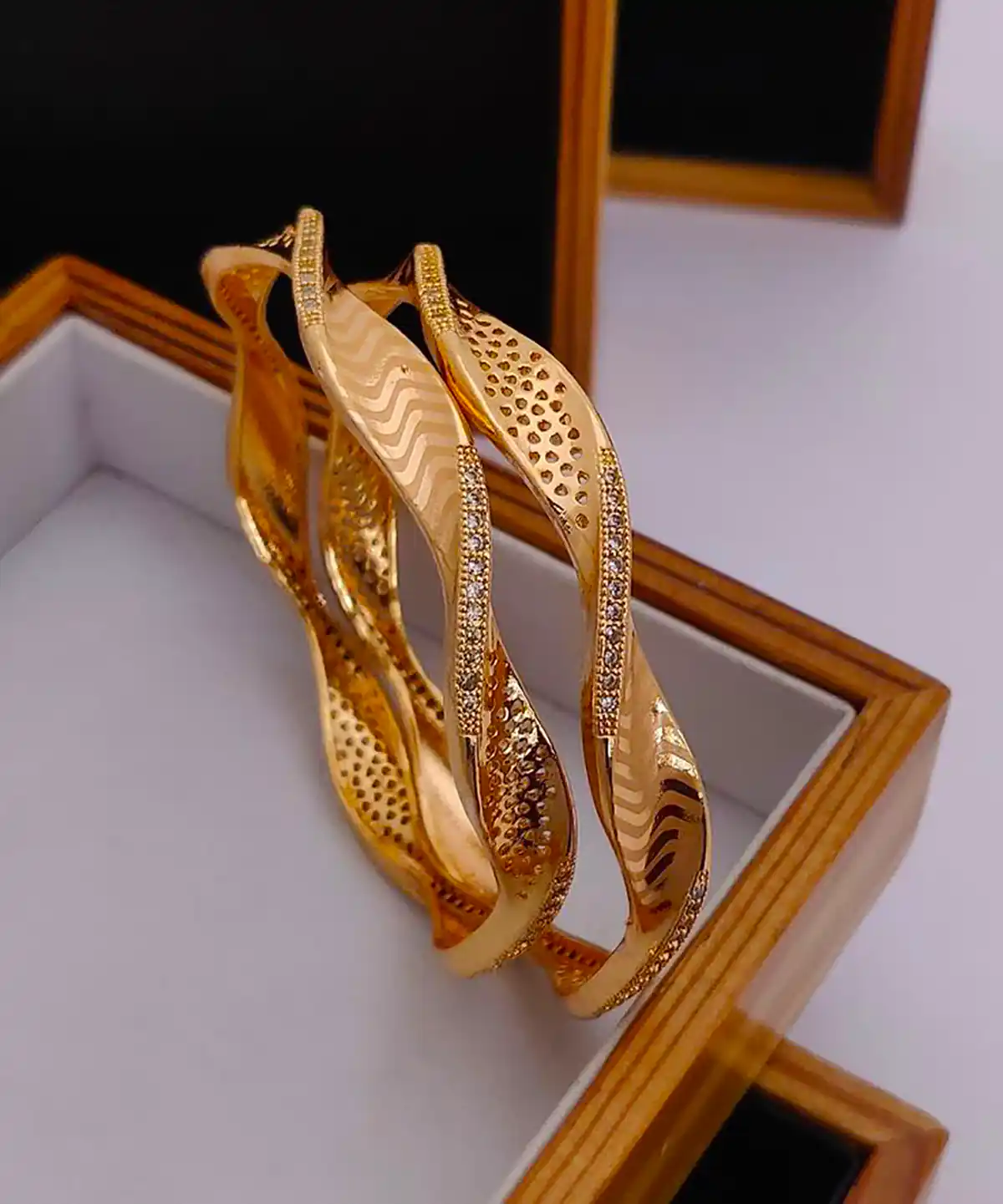 النگو رنگ ثابت طلائی