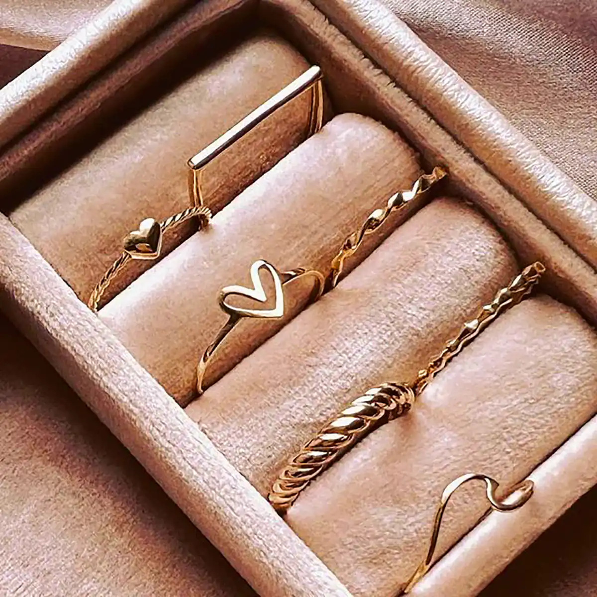 انگشتر مینیمال کیوت دخترانه