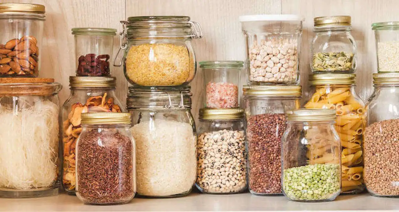 بانکه حبوبات شیشه ای + جدیدترین و خاص ترین مدل های بانکه حبوبات شیشه ای برای نظم دهی کابینت