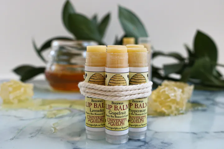 ساخت بالم لب با بیزواکس