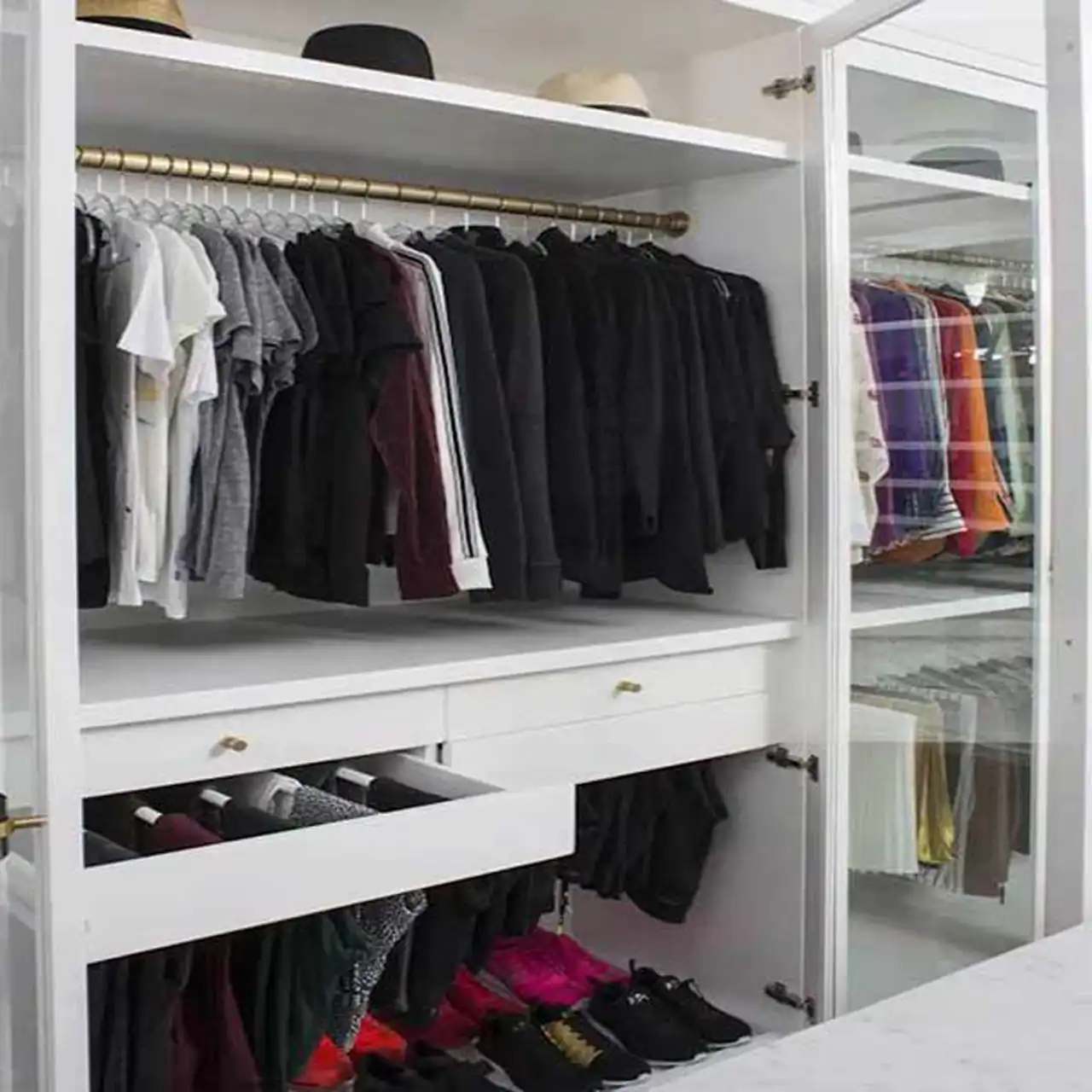 چیدمان کمد لباس + زیباترین حرفه ای ترین چیدمان کمد لباس به سبک طراحان