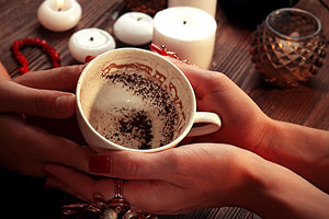 صلیب در فال قهوه