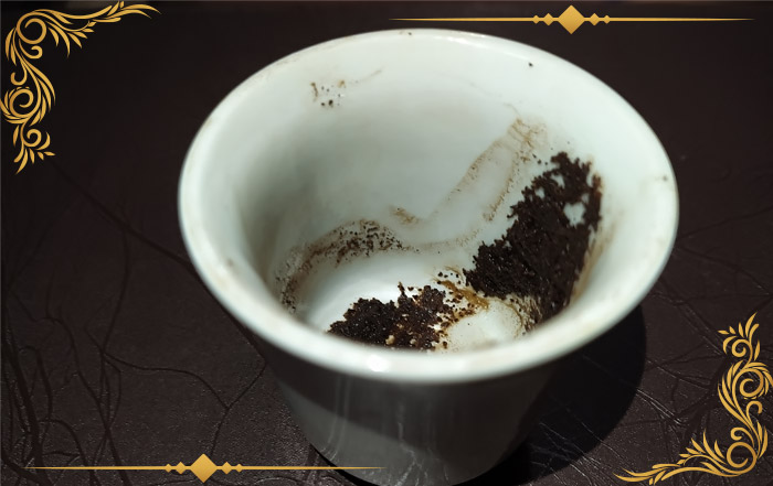 هزارپا در فال قهوه