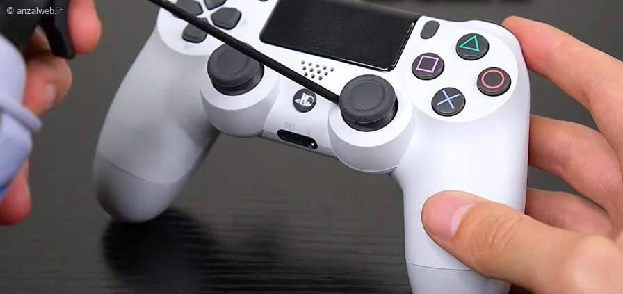 حل مشکل آنالوگ دسته PS5 با اسپری باد 