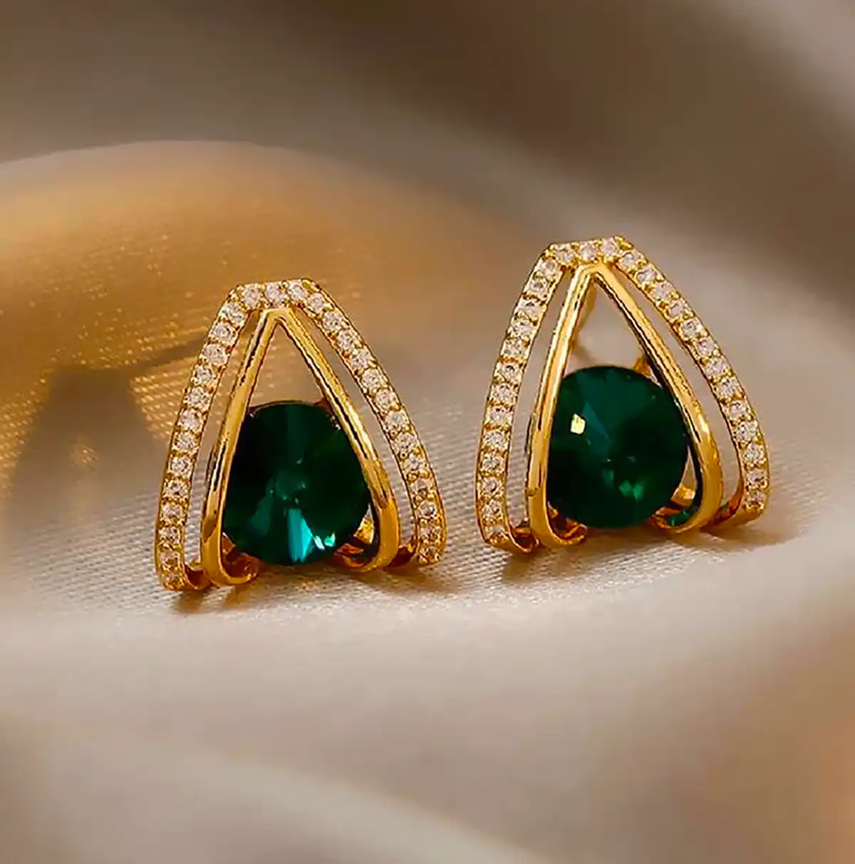 گوشواره ترند زمرد