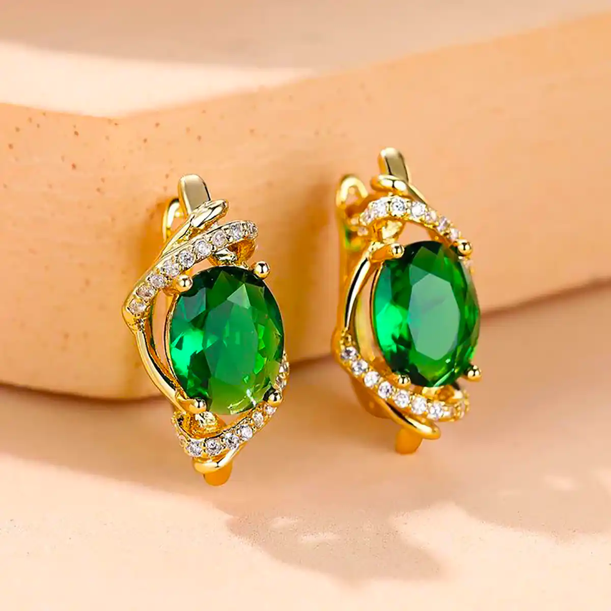 گوشواره ترند زمرد