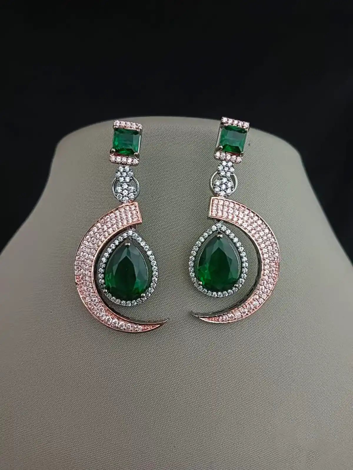 گوشواره ترند زمرد