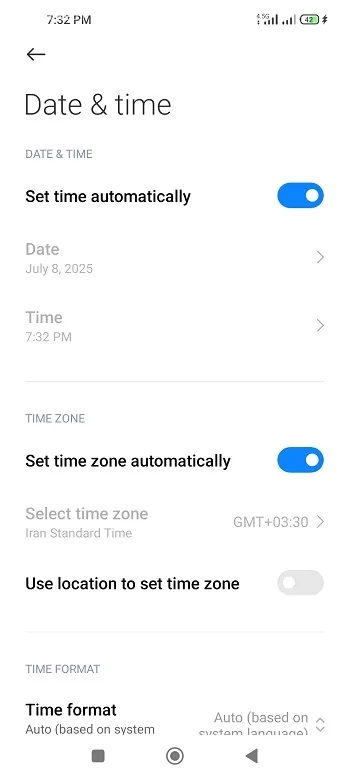 تیک اسلایدر گزینه‌های Set Time Automatically را فعال کنید