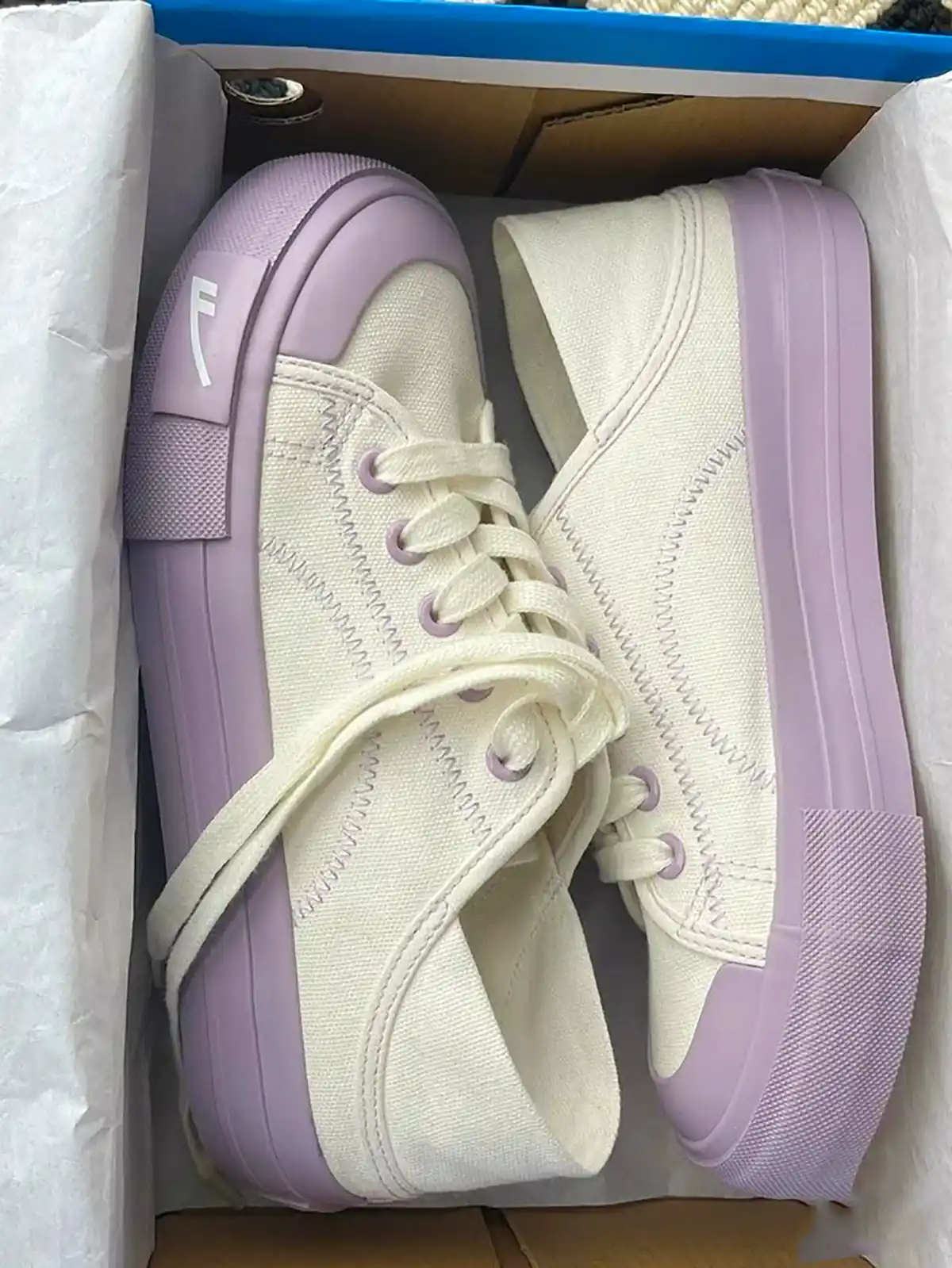 کتونی شیک و لوکس اسپرت