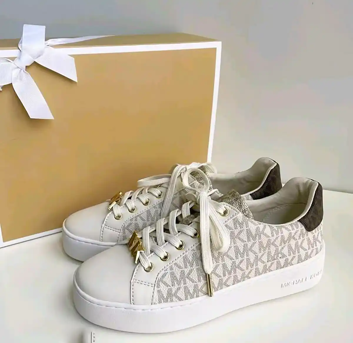 کتونی شیک و لوکس اسپرت