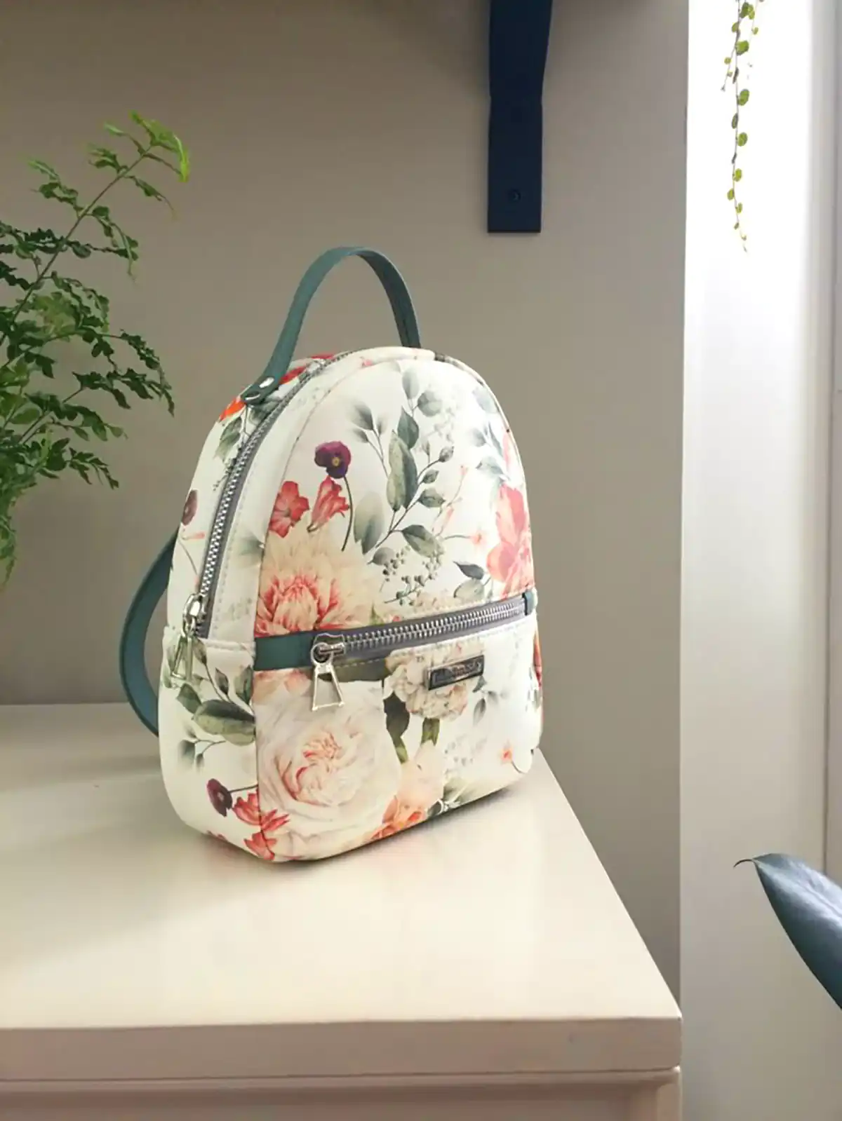 کوله پشتی مینیمال جدید