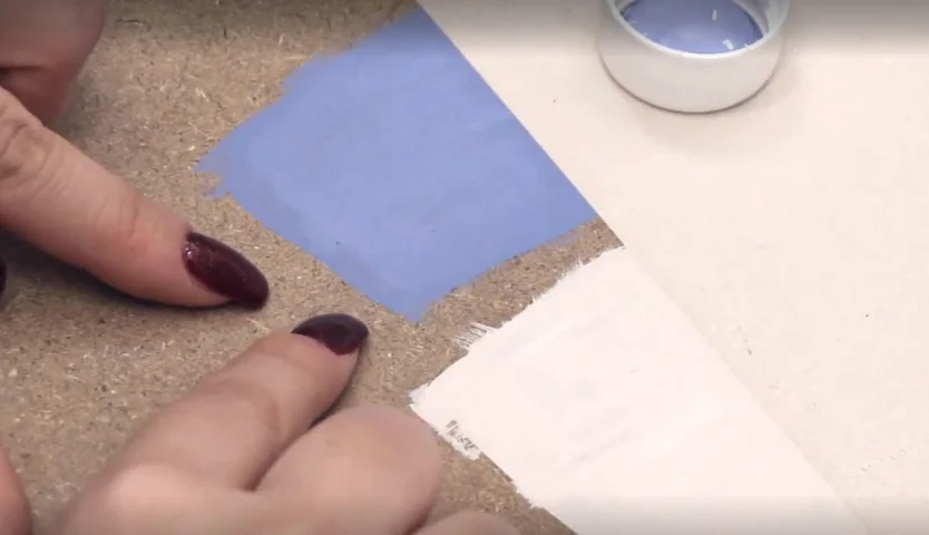 تفاوت رنگ مولتی سورفیس با اکریلیک