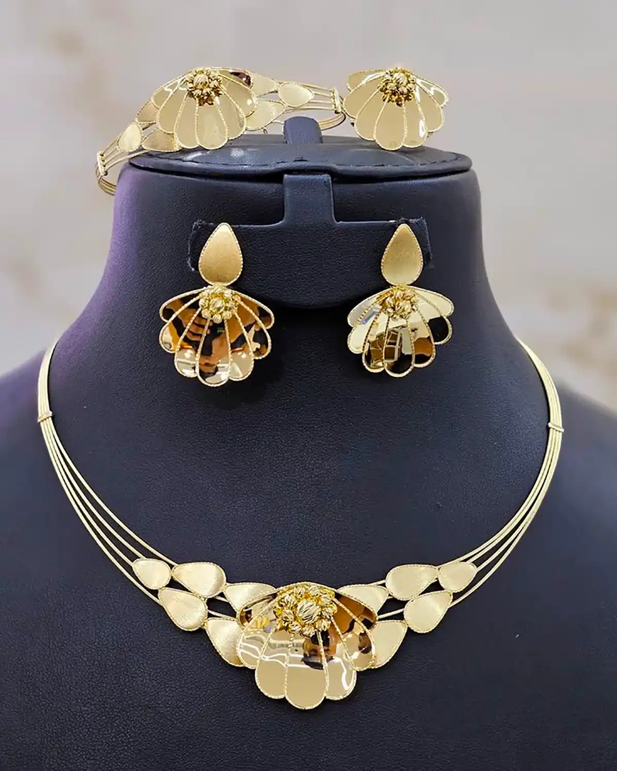 نیم ست طلا لوکس دخترانه