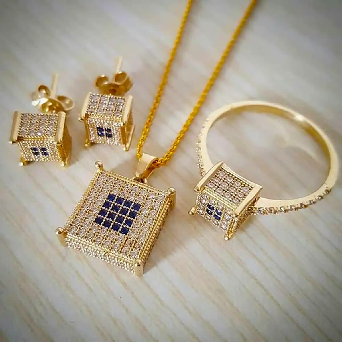 نیم ست طلا لوکس دخترانه