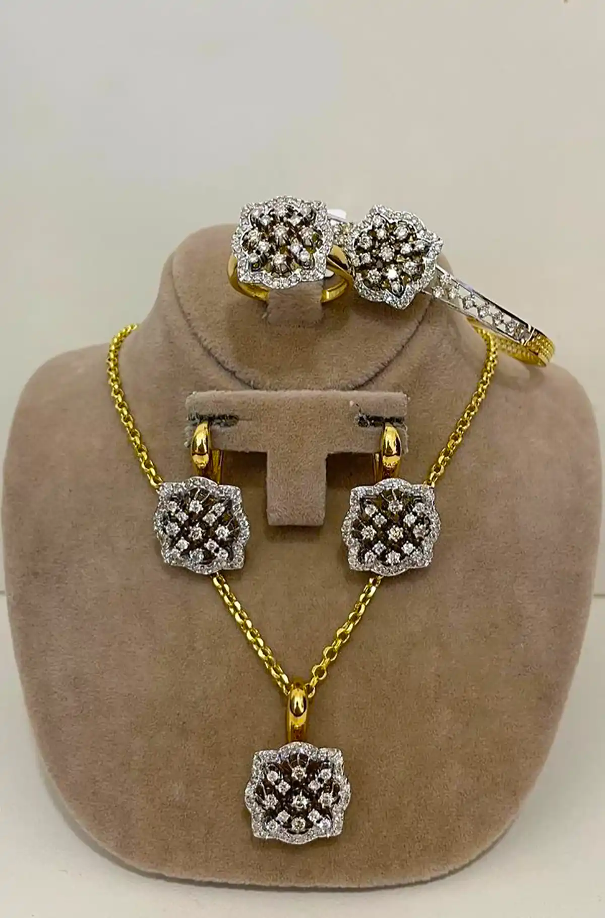 نیم ست طلا لوکس دخترانه