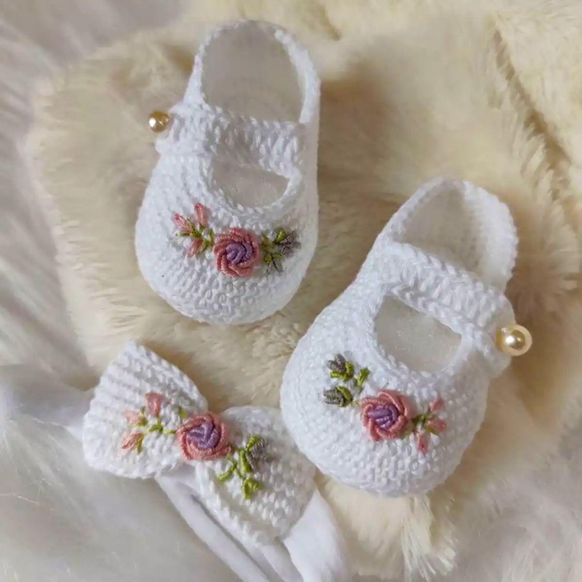 پاپوش بافتنی نوزادی