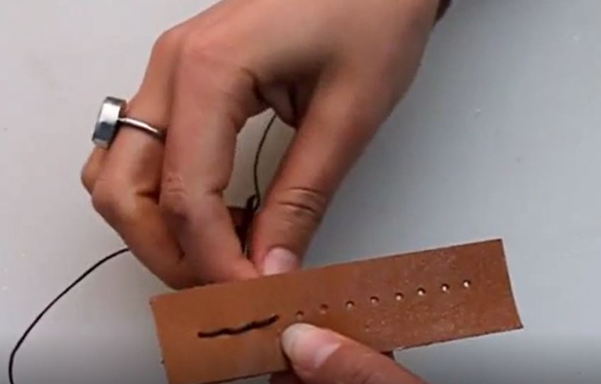 دوخت ساقه دوزی روی چرم