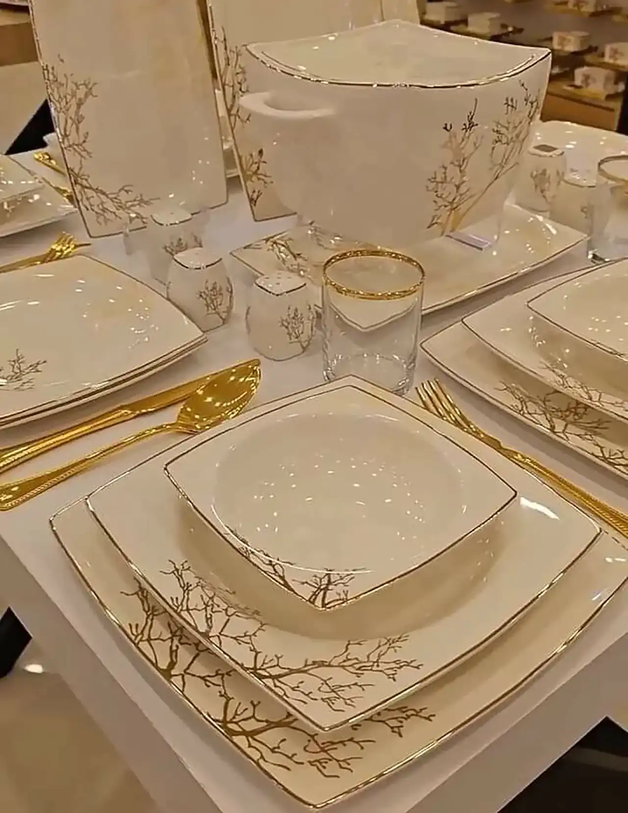جدیدترین مدل سرویس غذاخوری چینی + زیباترین مدل های سرویس چینی لاکچری
