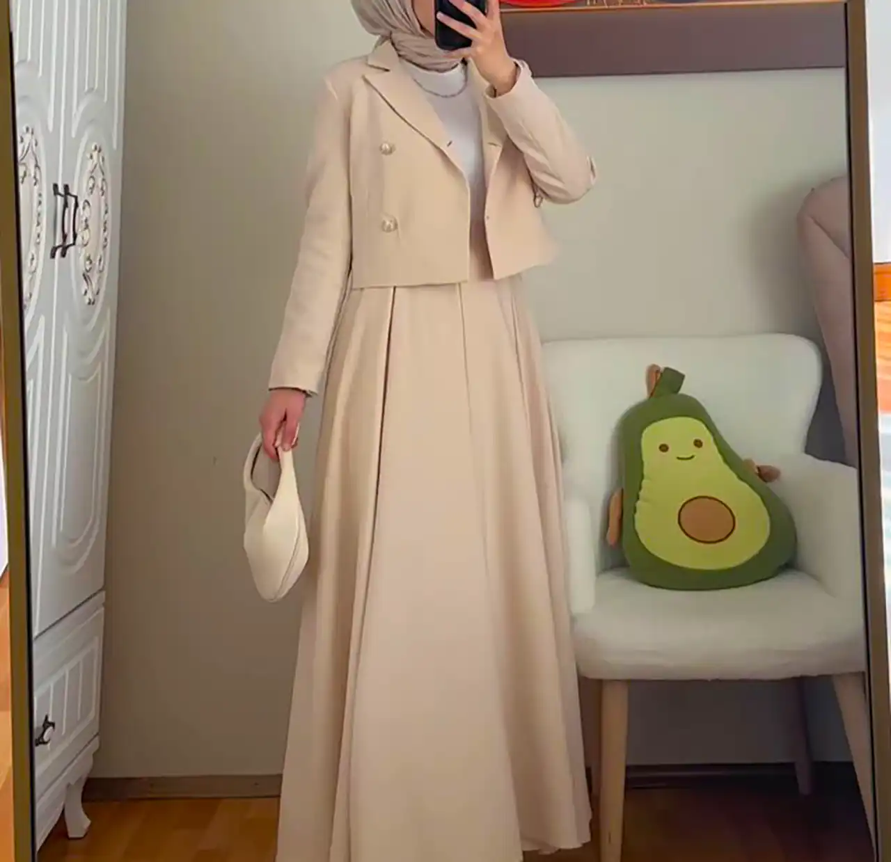 تیپ زنانه با دامن