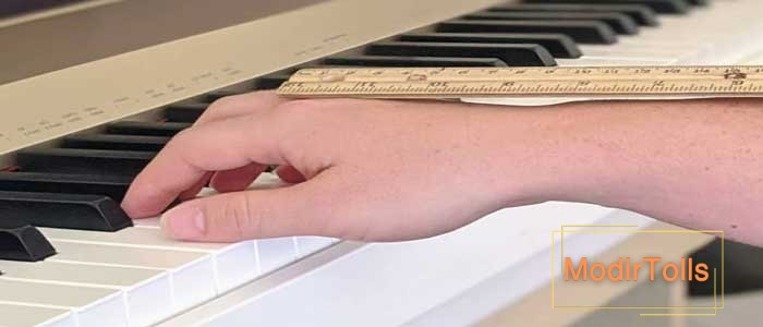 صحیح‌ترین حالت دست در پیانو