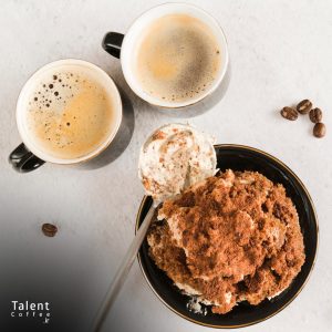 معرفی دسرها و نوشیدنیهای معروف با قهوه