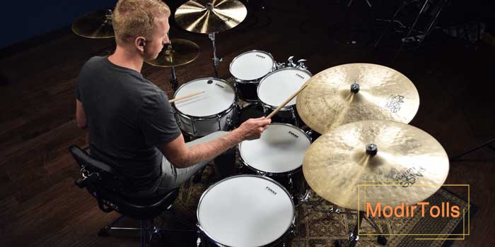 نحوه نشستن پشت درام