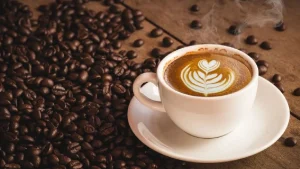 پیرمرد در فال قهوه