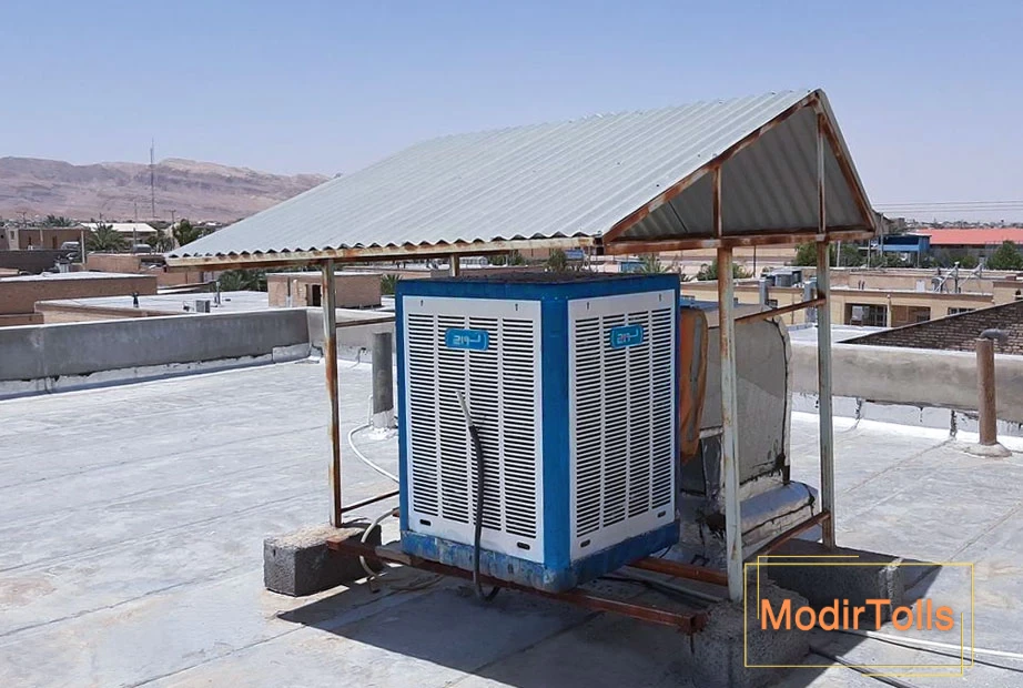 کولر آبی در حین کار