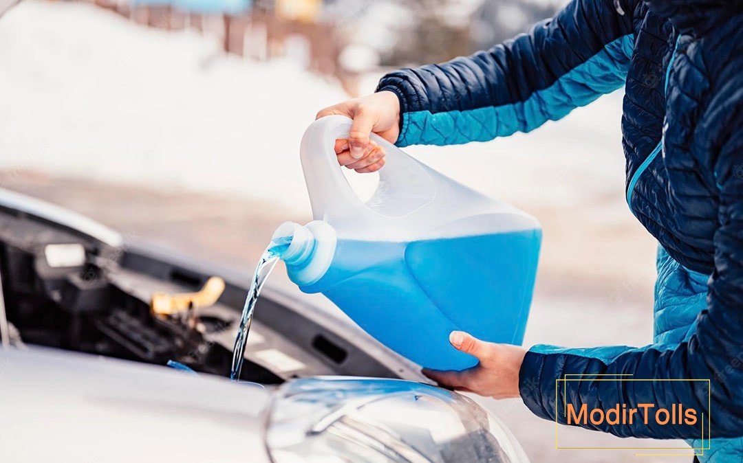 ریختن ضد یخ