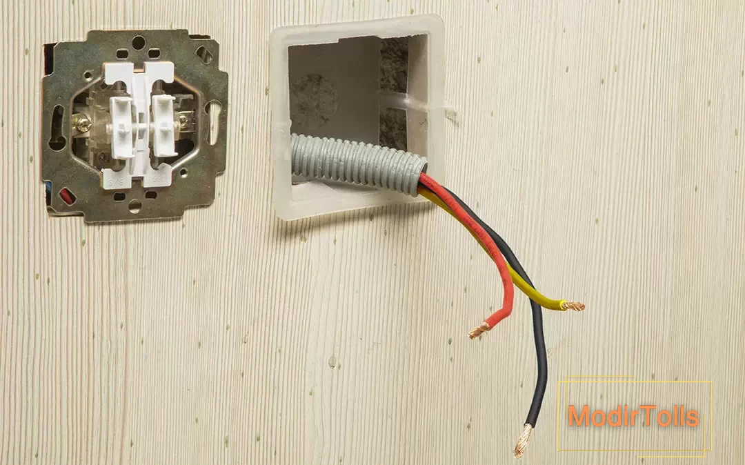 تصویری از سیم کشی با استفاده از لوله گذاری روکار یا توکار