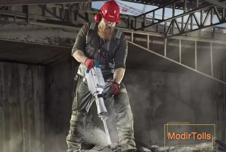 استفاده از کلاه ایمنی، حافظ جان کارکنان