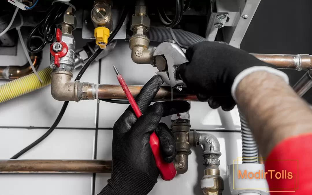 تعمیرکار موتورخانه