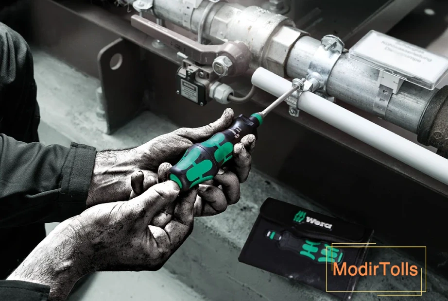 پیچ گوشتی ورا