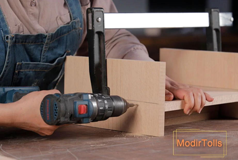 خزینه‌کاری چوب با دریل رونیکس
